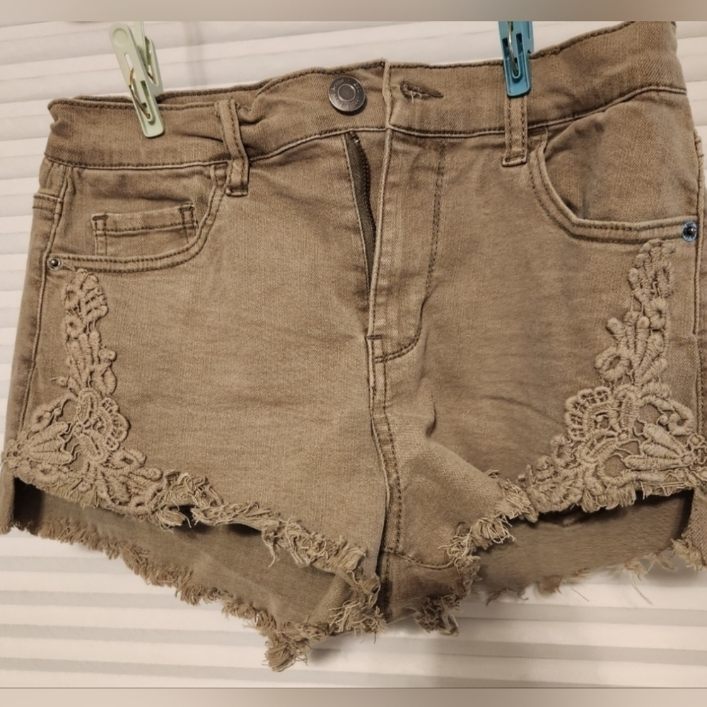 Mudd demin jean shorts green size 9 - Picture 4 of 8